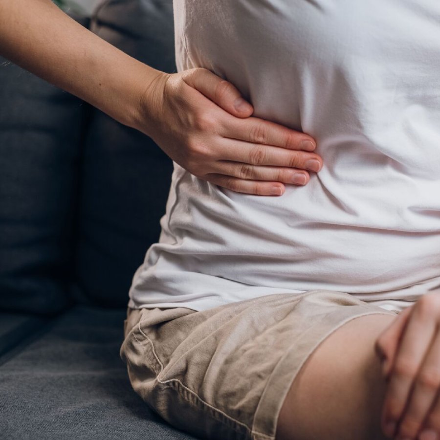 Stabbing stomach pain after meals can indicate gallbladder stones dgtl