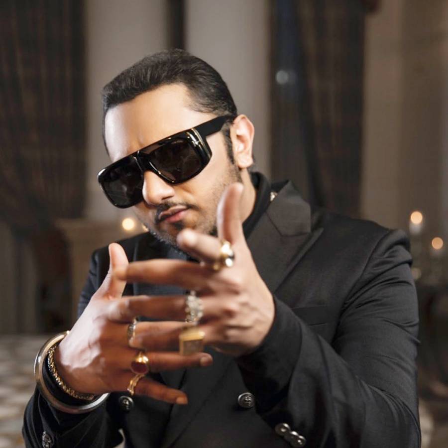 কী ঘটিয়েছেন হনী সিংহ?