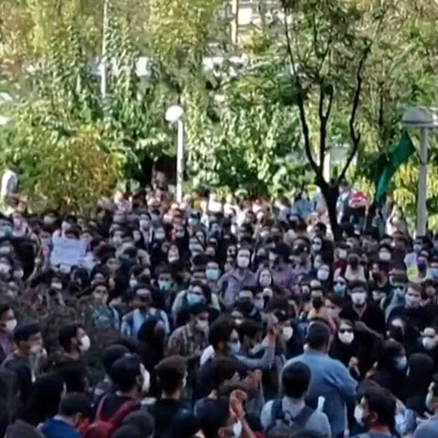 Pictures and condition of Iran Before Islamic Revolution in 1979