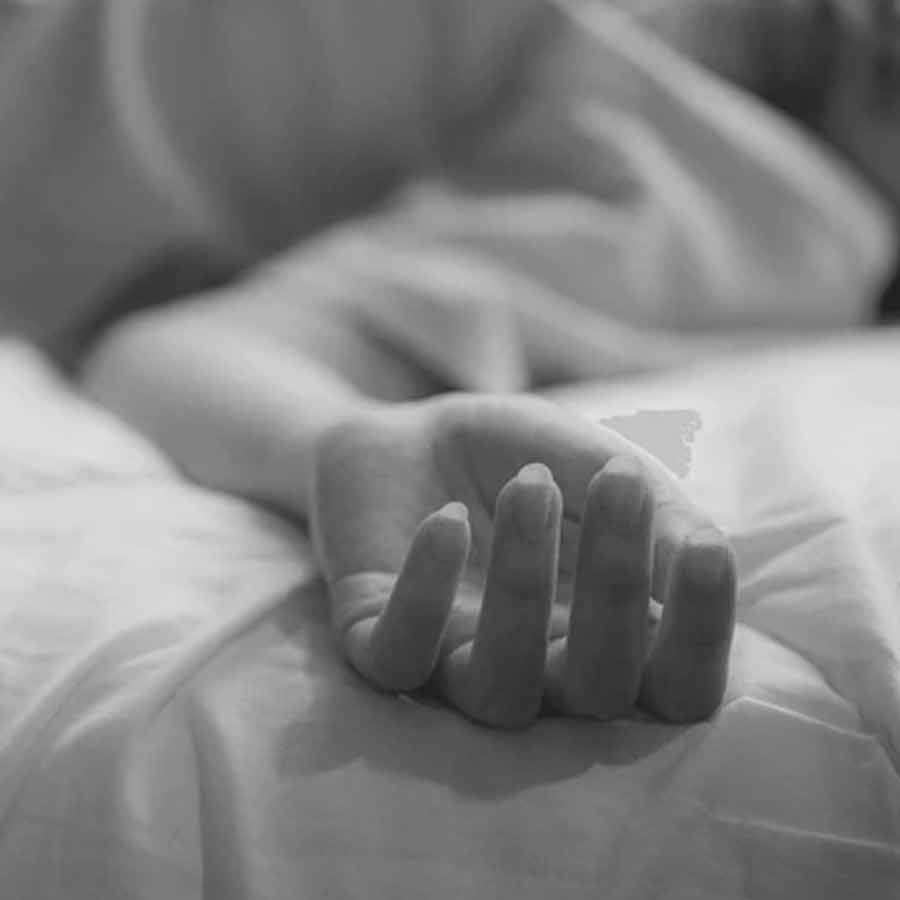 Police starts probe after unnatural death of a young woman in Kolkata dgtl