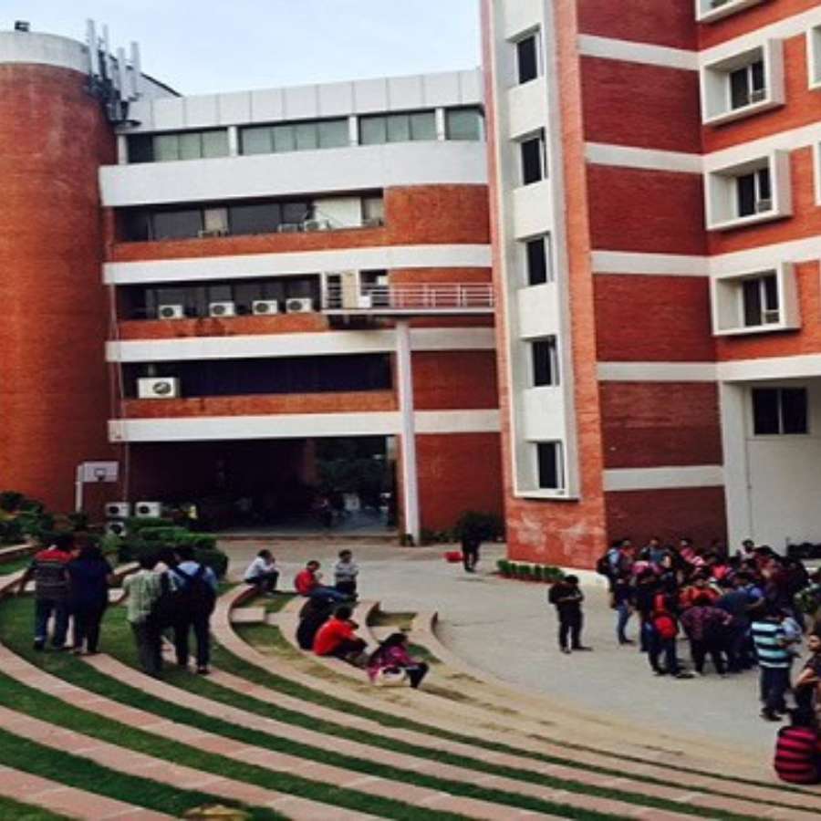 আইআইএম দিল্লি।