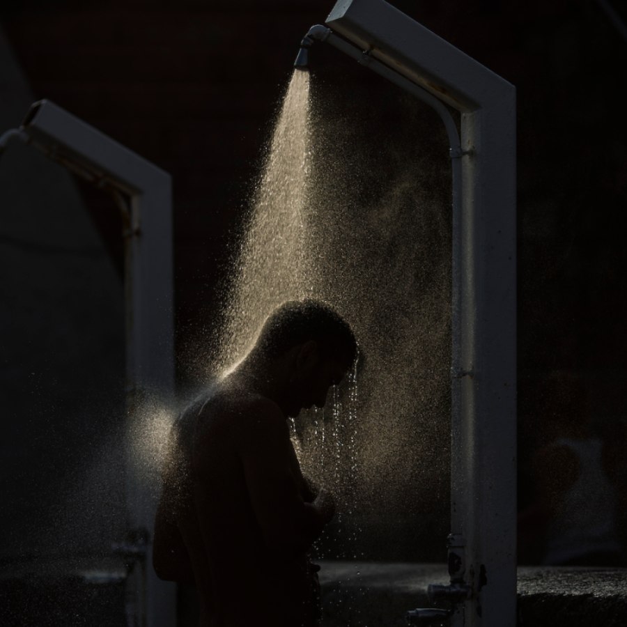 ‘ডার্ক শাওয়ার’ কী?