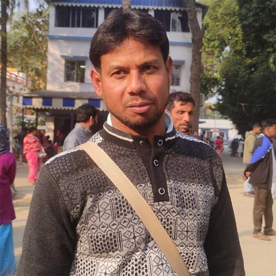 BLO himself appeared with his wife at the Nadia hearing center after receiving a notice of SIR hearing