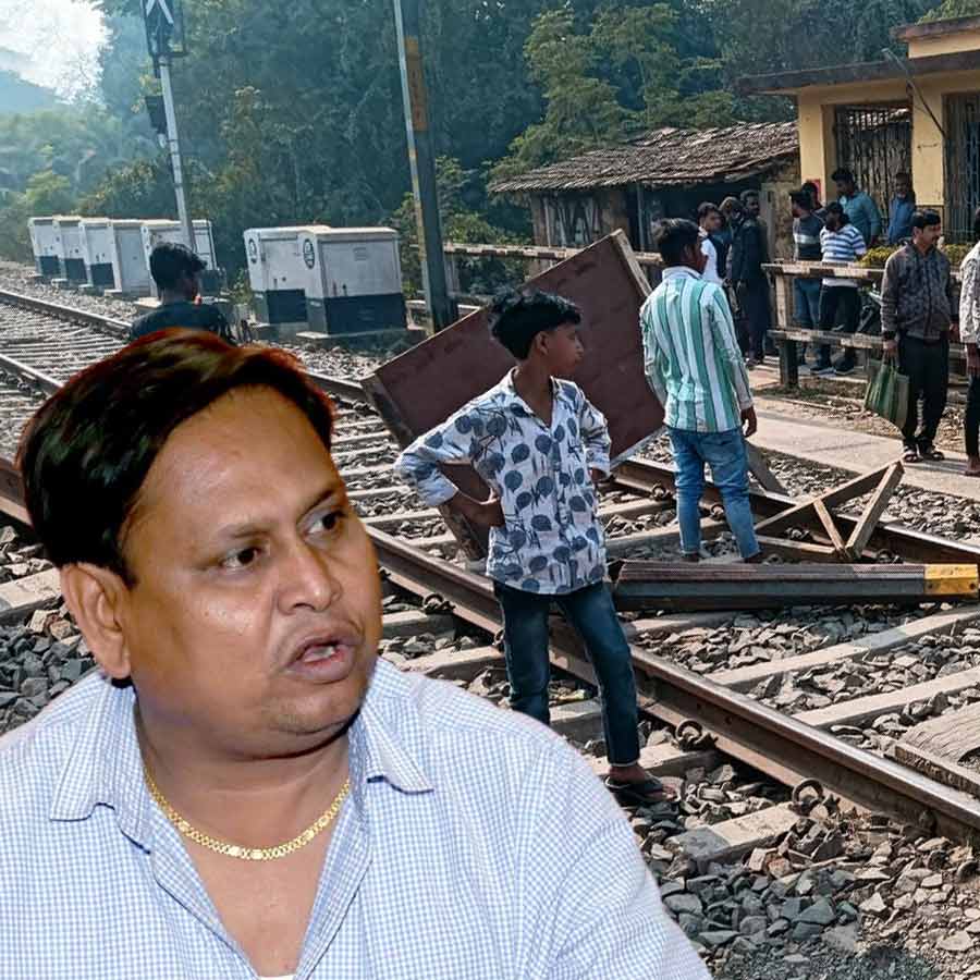 বেলডাঙায় বিক্ষোভকারীদের সঙ্গে বাদানুবাদ হুমায়ুন কবীরের।