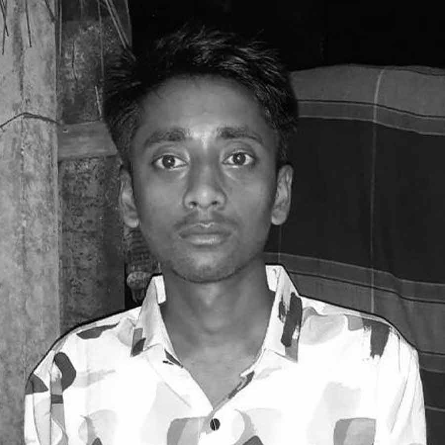 বাংলাদেশে নিহত পেট্রলপাম্পের কর্মী রিপন সাহা।
