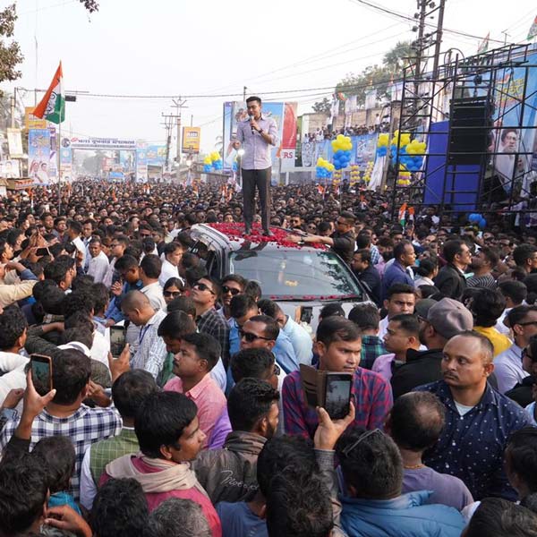 নদিয়ার চাপড়ায় রোড শোয়ে অভিষেক বন্দ্যোপাধ্যায়। 