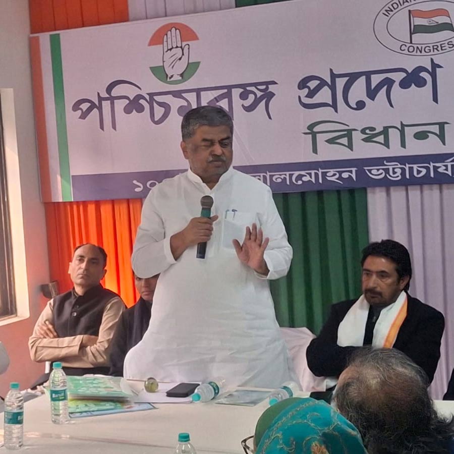 Bengal Congress begins candidate searching, CPM keeps door ajar