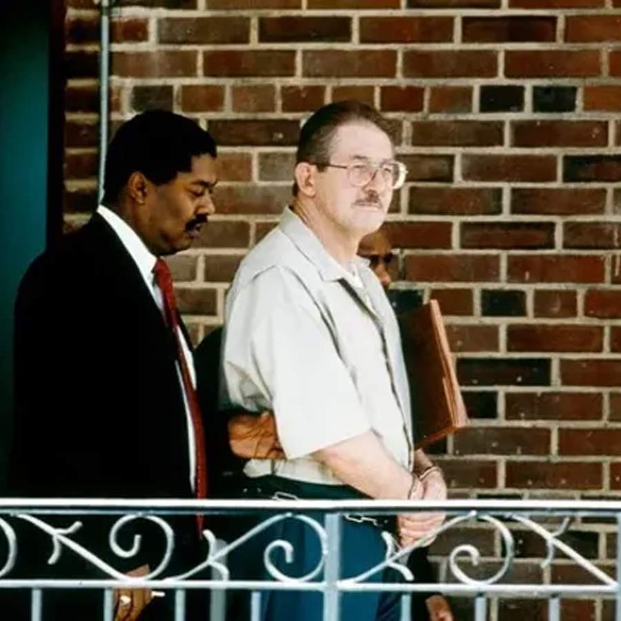 All need to know about Aldrich Ames, CIA officer who as a double agent single-handedly destroyed US spy network in Russia