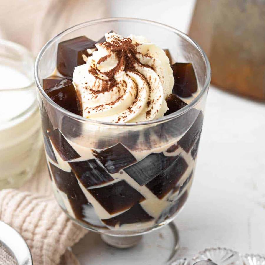 How to Use Instant Coffee to Make Professional Desserts at Home