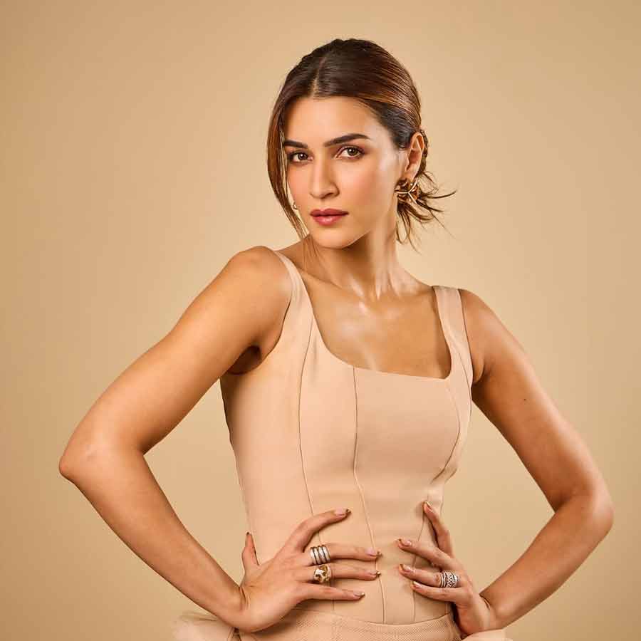 All need to know about Kabir Bahia, Kriti Sanon’s Rumoured Boyfriend