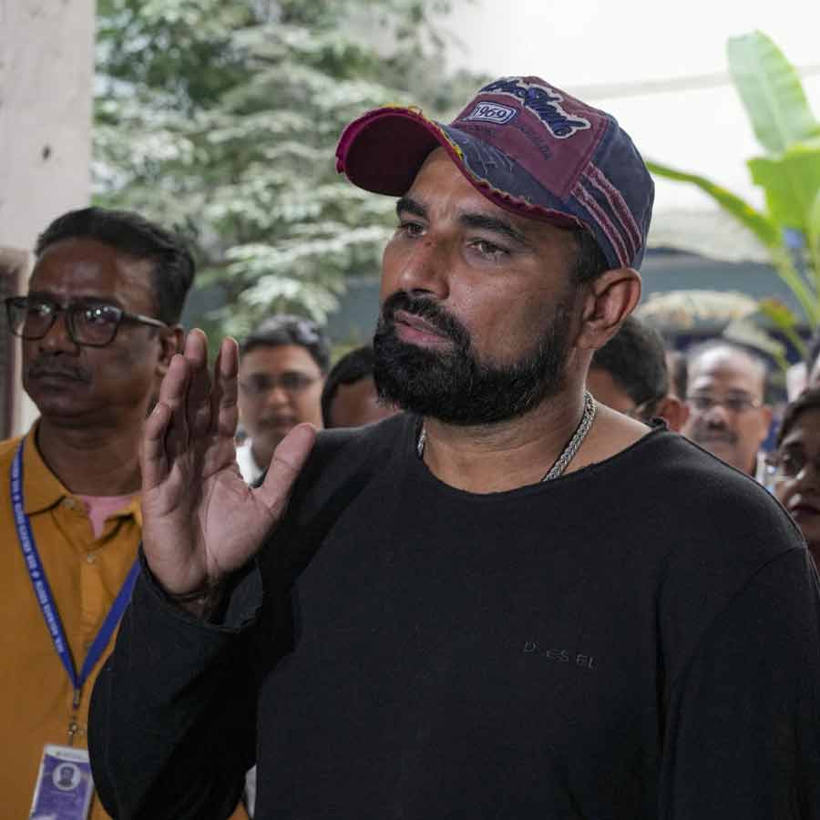 এসআইআর শুনানিতে হাজিরা মহম্মদ শামির।