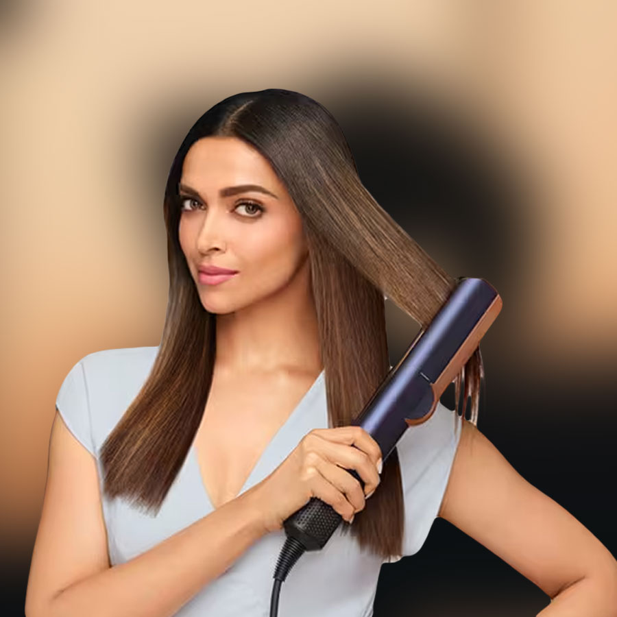 চুলের রক্ষাকবচ হতে পারে ‘হিট প্রোটেক্ট্যান্ট স্প্রে’।