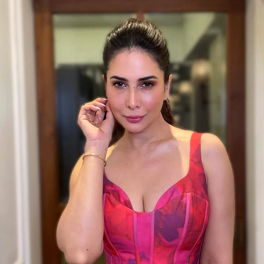 Know a few facts about Kim Sharma on her 46th birthday