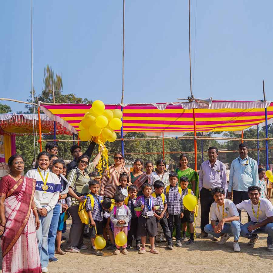 কমিউনিটি আউটরিচ প্রোগ্রাম