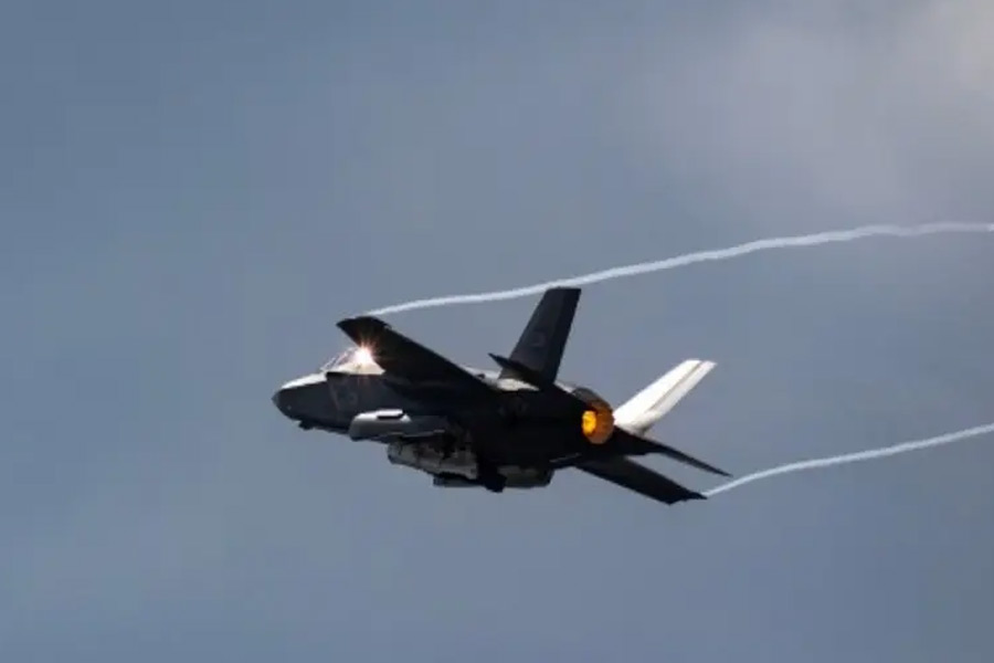 Fighter Jet Deal Talks Can Fall Through Due to International Pressures, Says Pakistan’s Defence Production Minister