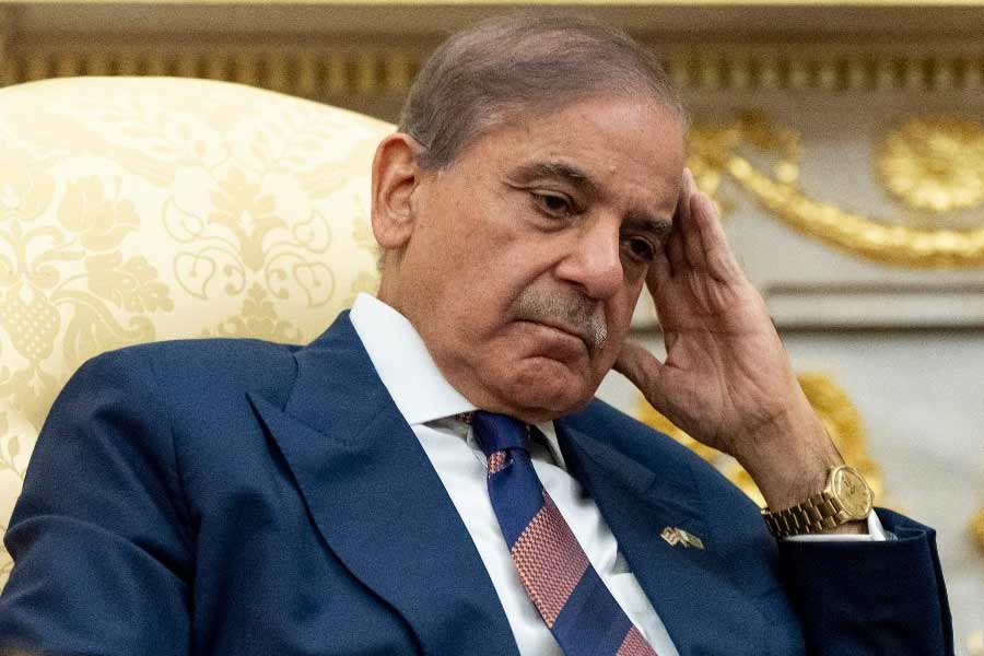 Fighter Jet Deal Talks Can Fall Through Due to International Pressures, Says Pakistan’s Defence Production Minister