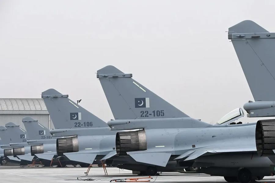 Fighter Jet Deal Talks Can Fall Through Due to International Pressures, Says Pakistan’s Defence Production Minister