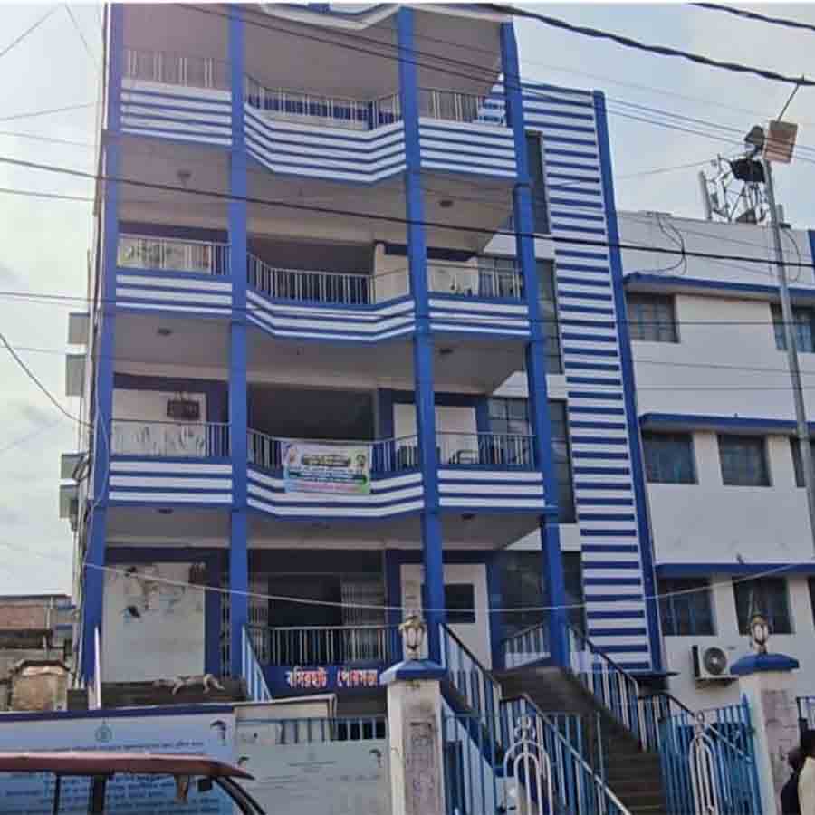 বসিরহাট পুরসভা। — নিজস্ব চিত্র।