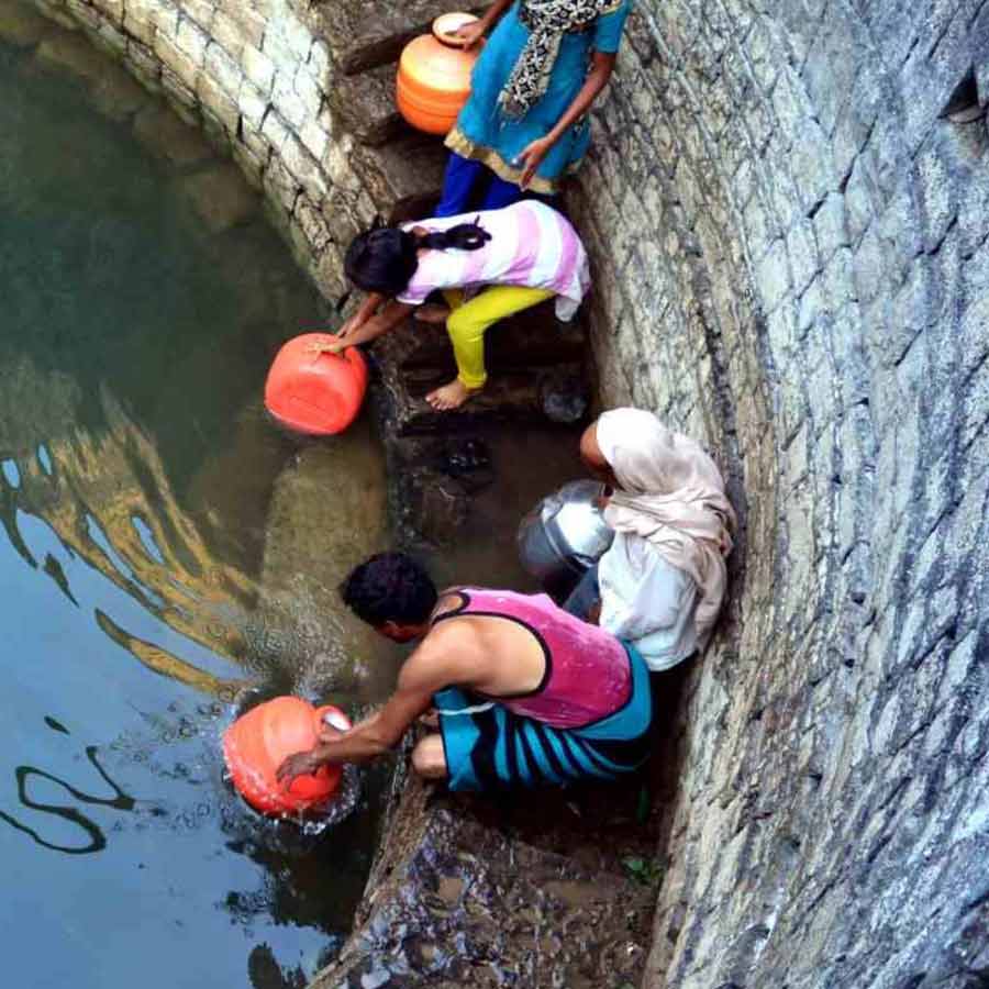 Tribal Man Spends 27 Years Digging a Pond