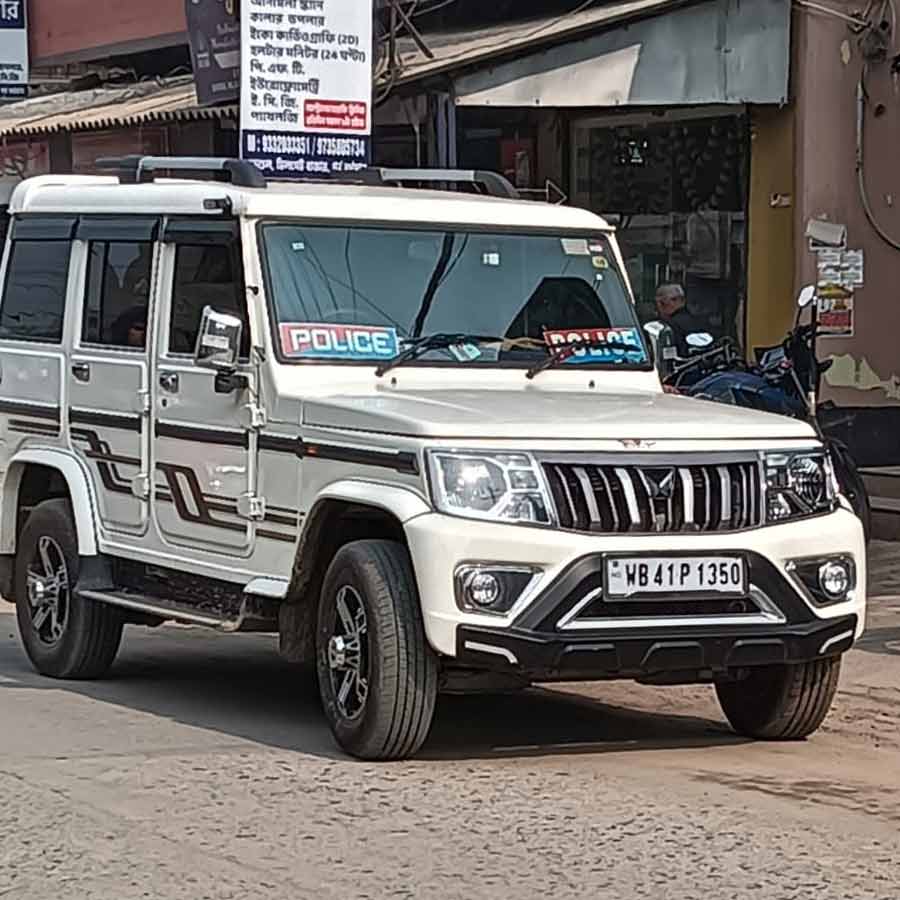 Police officer\\\\\\\'s wife uses car with police stickers in East Bardhaman