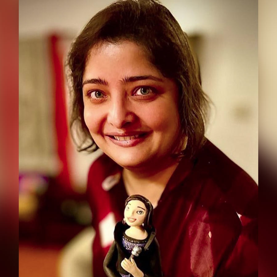 Vasundhara Das Famous Bollywood Singer Now Settled In Bangalore