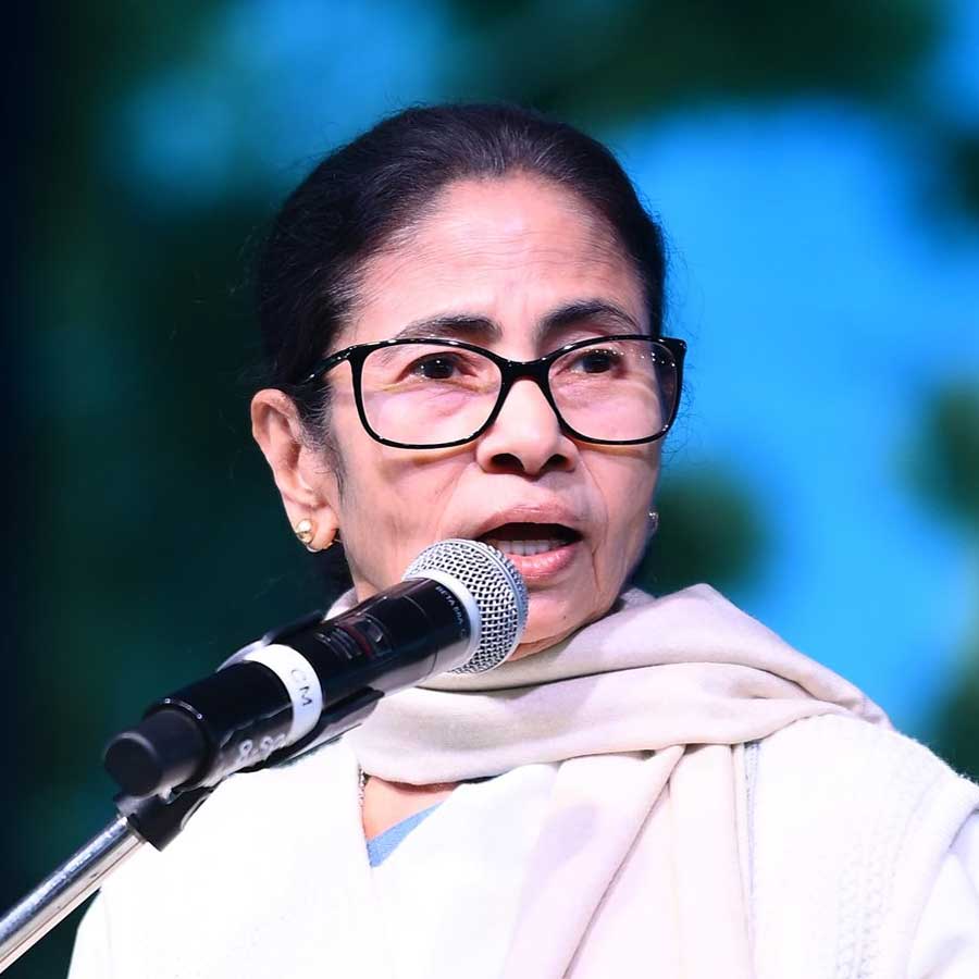 রেড রোডে নেতাজী সুভাষচন্দ্র বসুর শ্রদ্ধাঞ্জলি অনুষ্ঠানে পশ্চিমবঙ্গের মুখ্যমন্ত্রী মমতা বন্দ্যোপাধ্যায়।