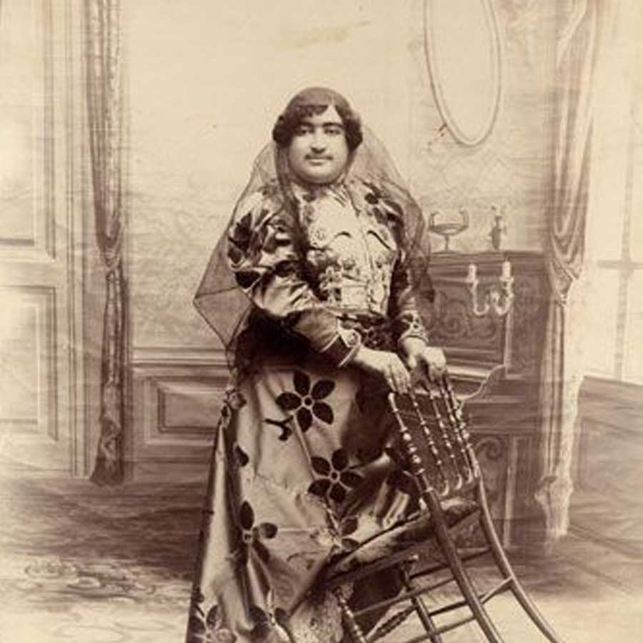 What is the truth behind viral post in social media related to Princess Qajar