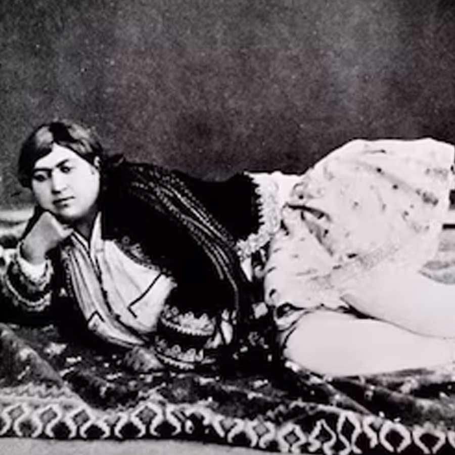 What is the truth behind viral post in social media related to Princess Qajar