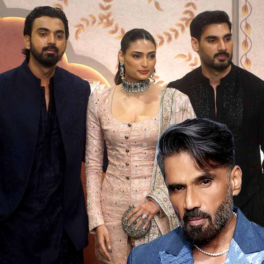 রাহুল-আথিয়া-অহানের কথা ভেবে বিজ্ঞাপনের কাজ ছাড়েন সুনীল?