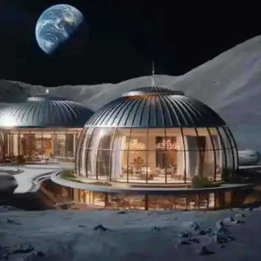  First Hotel On The Moon