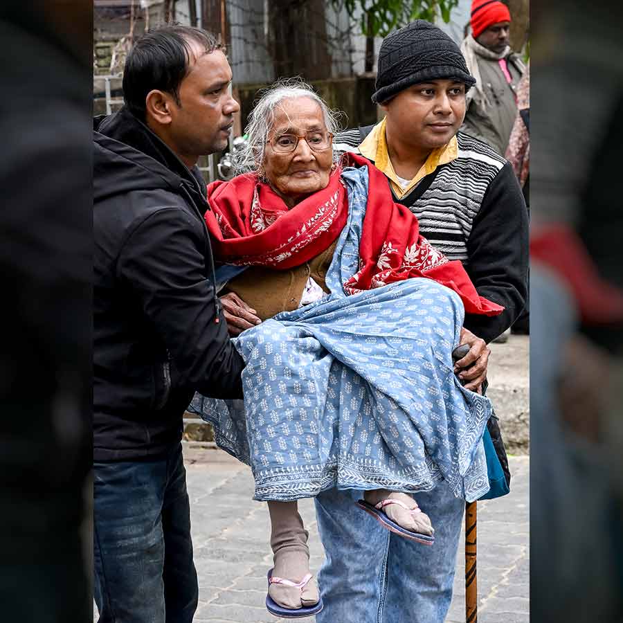 SIR: harassments of the old aged citizens, the state machinery and the electoral politics