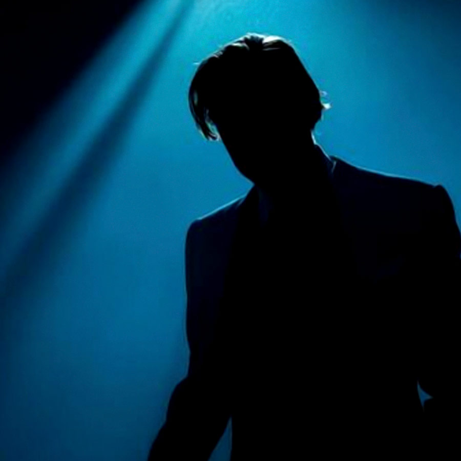 সুদর্শন এবং ব্যারিটোন কণ্ঠের জন্য জনপ্রিয়। নাটকের মঞ্চ থেকে শুরু করে, ছোটপর্দা, বড়পর্দা, এমনকি আন্তর্জাতিক স্তরেও অভিনয় করেছেন। তবে, দীর্ঘ পেশাজীবনের চেয়েও বেশি আলোচ্য বিষয় অভিনেতার বর্ণময় ব্যক্তিগত জীবন। 