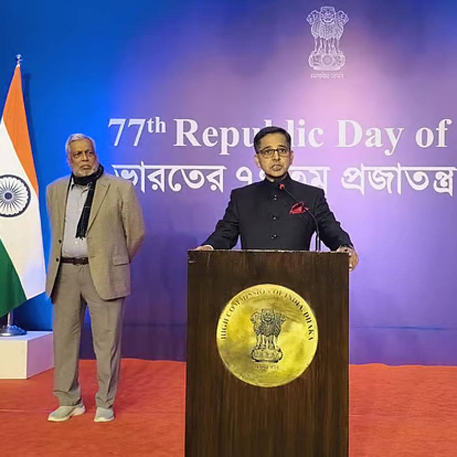 ভারতের ৭৭তম প্রজাতন্ত্র দিবসের অনুষ্ঠানে ঢাকায় নিযুক্ত ভারতীয় হাইকমিশনার প্রণয় বর্মা।