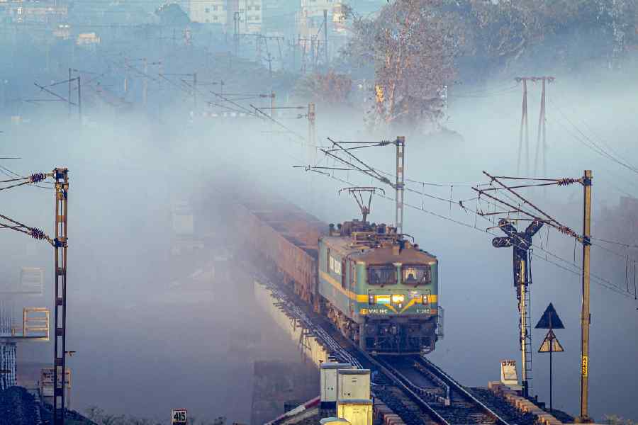 শুক্রবার রাতে বিস্ফোরণ হল পঞ্জাবের মালবাহী রোল করিডোরে।