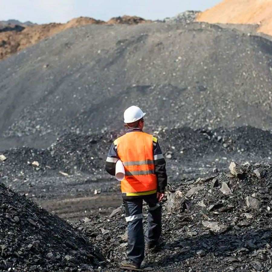 How does Chinese involvement in rare earth elements and Arctic security push Donald Trump for demanding Greenland 