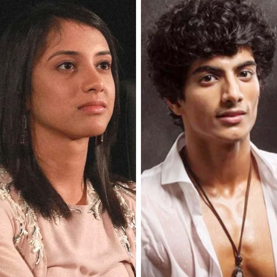 (বাঁ দিকে) স্মৃতি মন্দানা, (ডান দিকে) পলাশ মুচ্ছল।