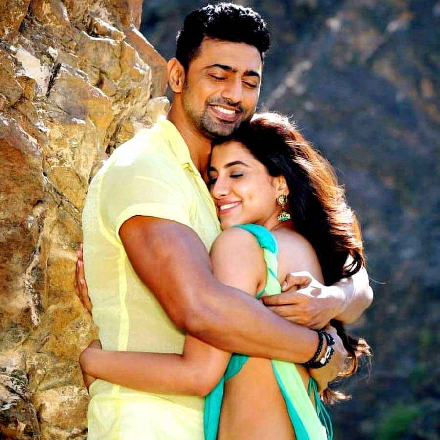 ফের জুটি বাঁধছেন দেব-রুক্মিণী।