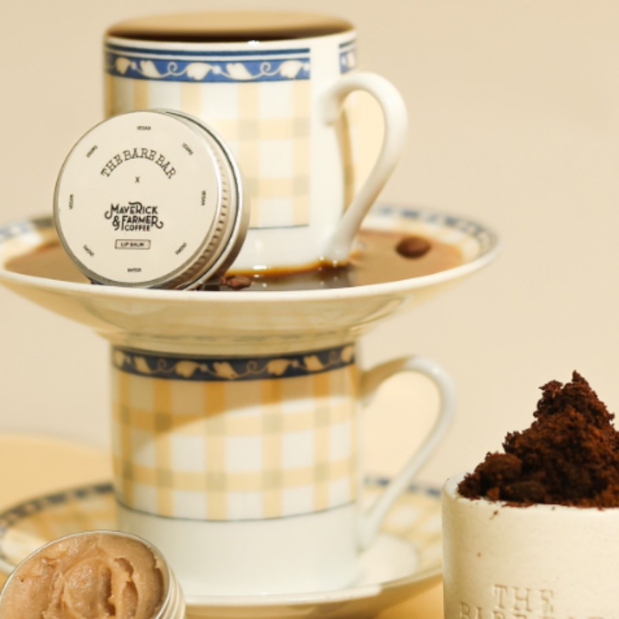 ম্যাভেরিক অ্যান্ড ফার্মার, দ্য বেয়ার বার রোস্টেড লিপ বাম।