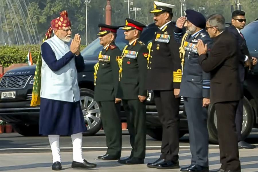সাধারণতন্ত্র দিবসের অনুষ্ঠানে দিল্লিতে প্রধানমন্ত্রী নরেন্দ্র মোদী। 