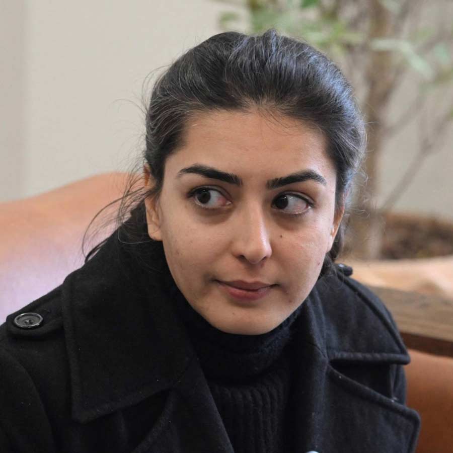 পাকিস্তানের মানবাধিকার কর্মী ইমান মাজারি।