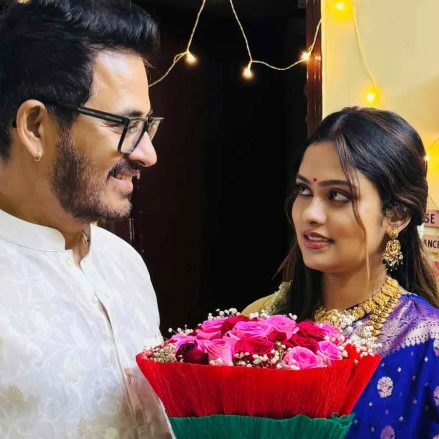 আনন্দবাজার ডট কম-কে কী বললেন হিরণের দ্বিতীয় স্ত্রী ঋতিকা গিরি?