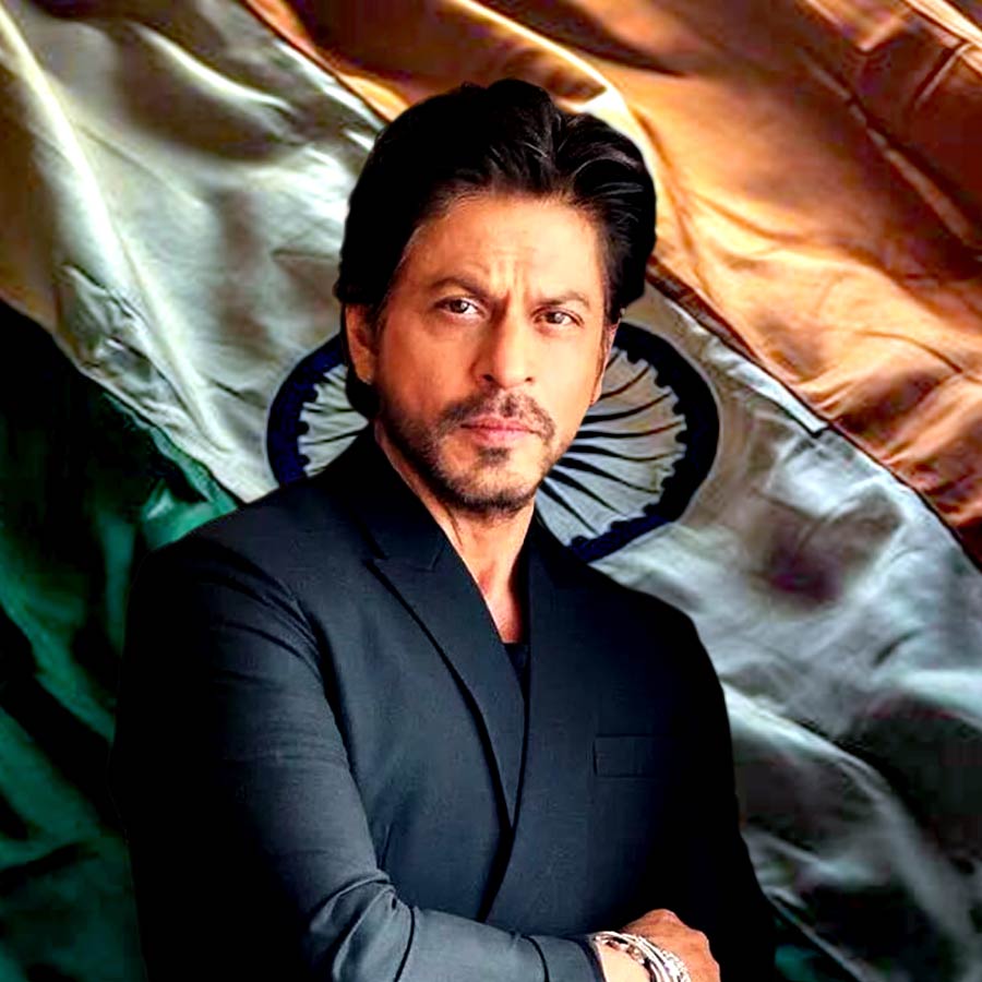 সাধারণতন্ত্র দিবসে কী বার্তা শাহরুখের?