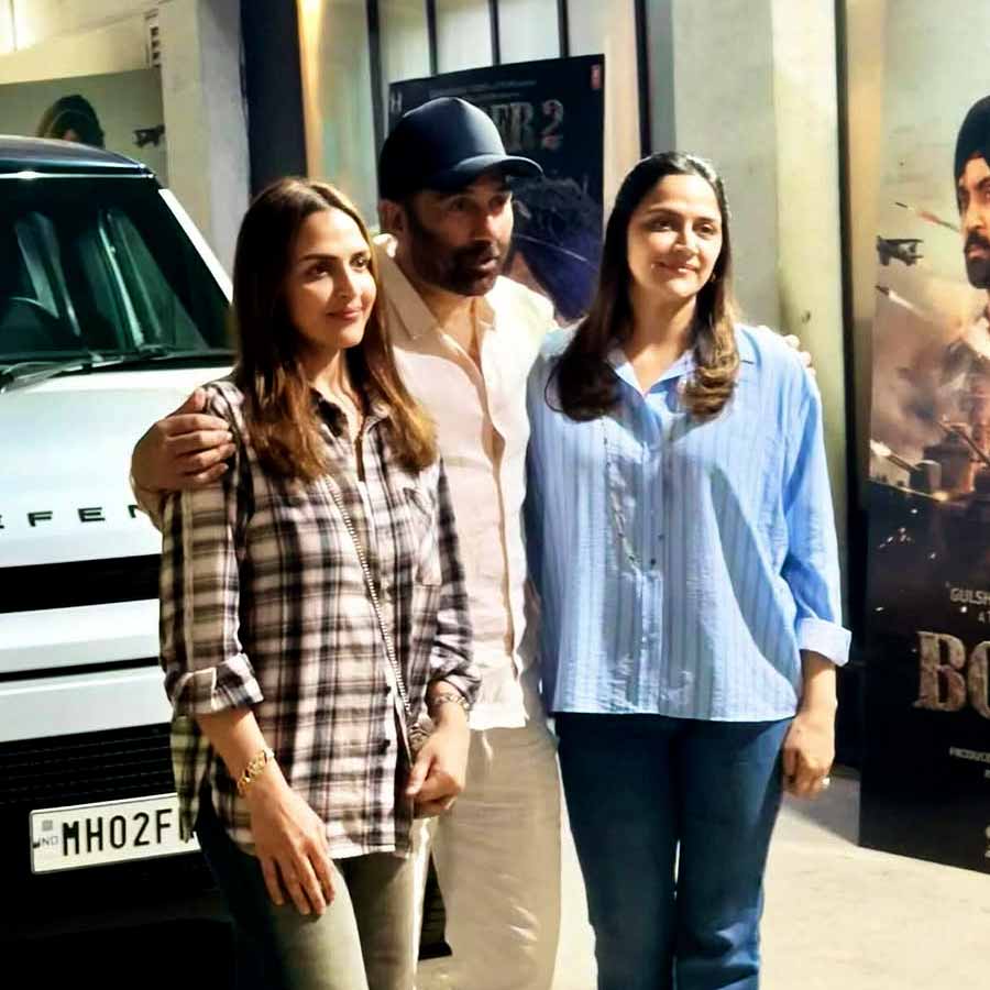 Dharmendra’s daughter Esha Deol pens emotional note after watching Border 2