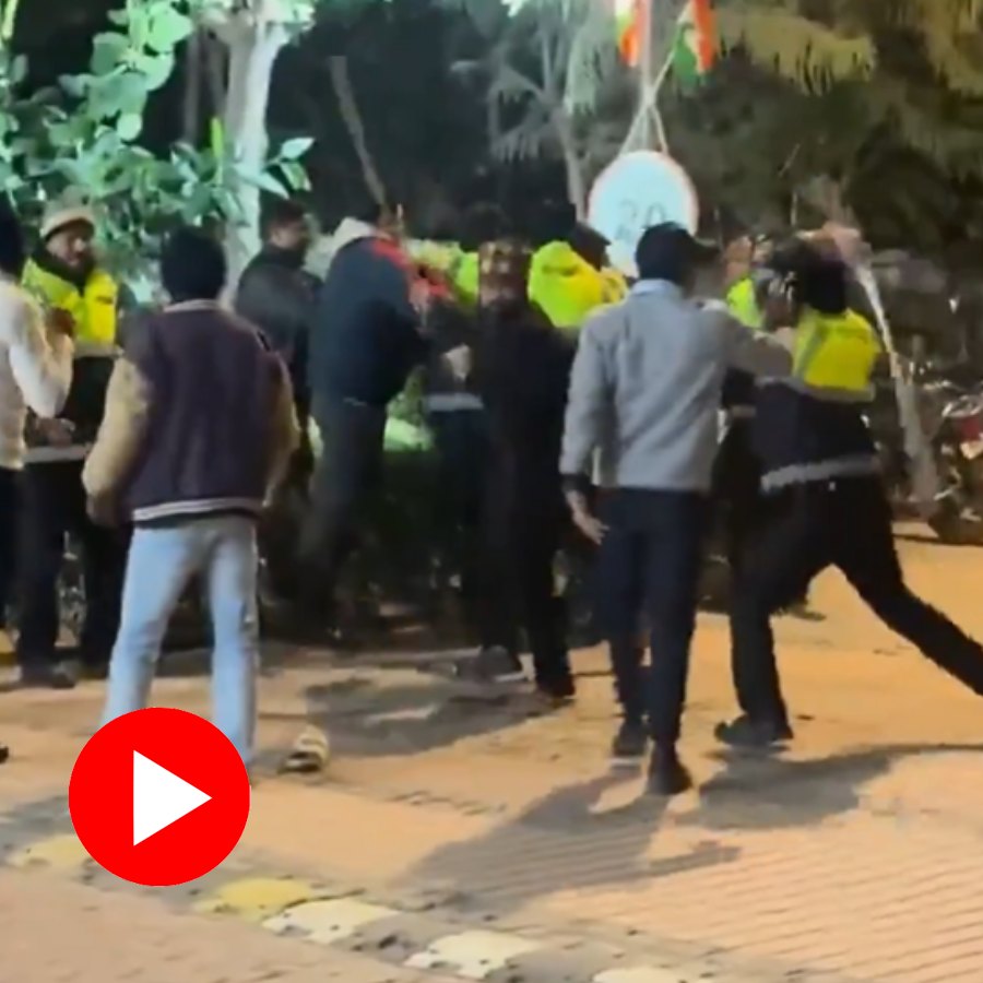 Video shows brawl between delivery agent and security guard in Noida society over wrong door bell rang