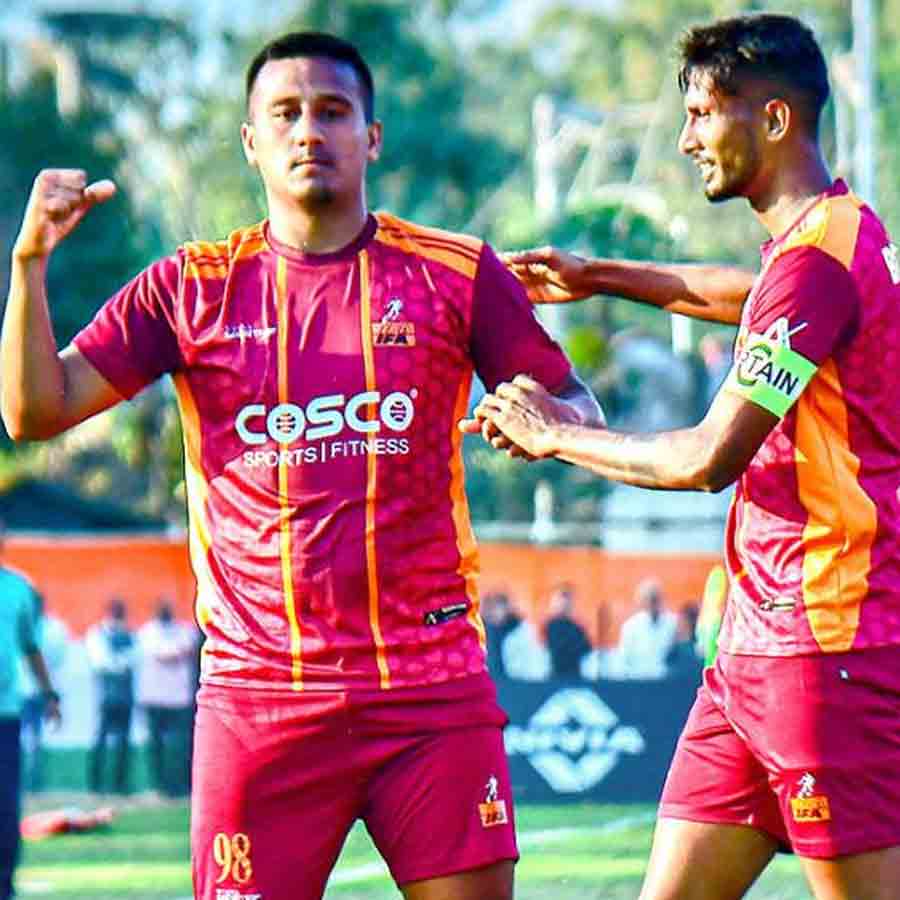 উল্লাস: সুজিতের গোলের পরে উচ্ছ্বাস নরহরির।‌