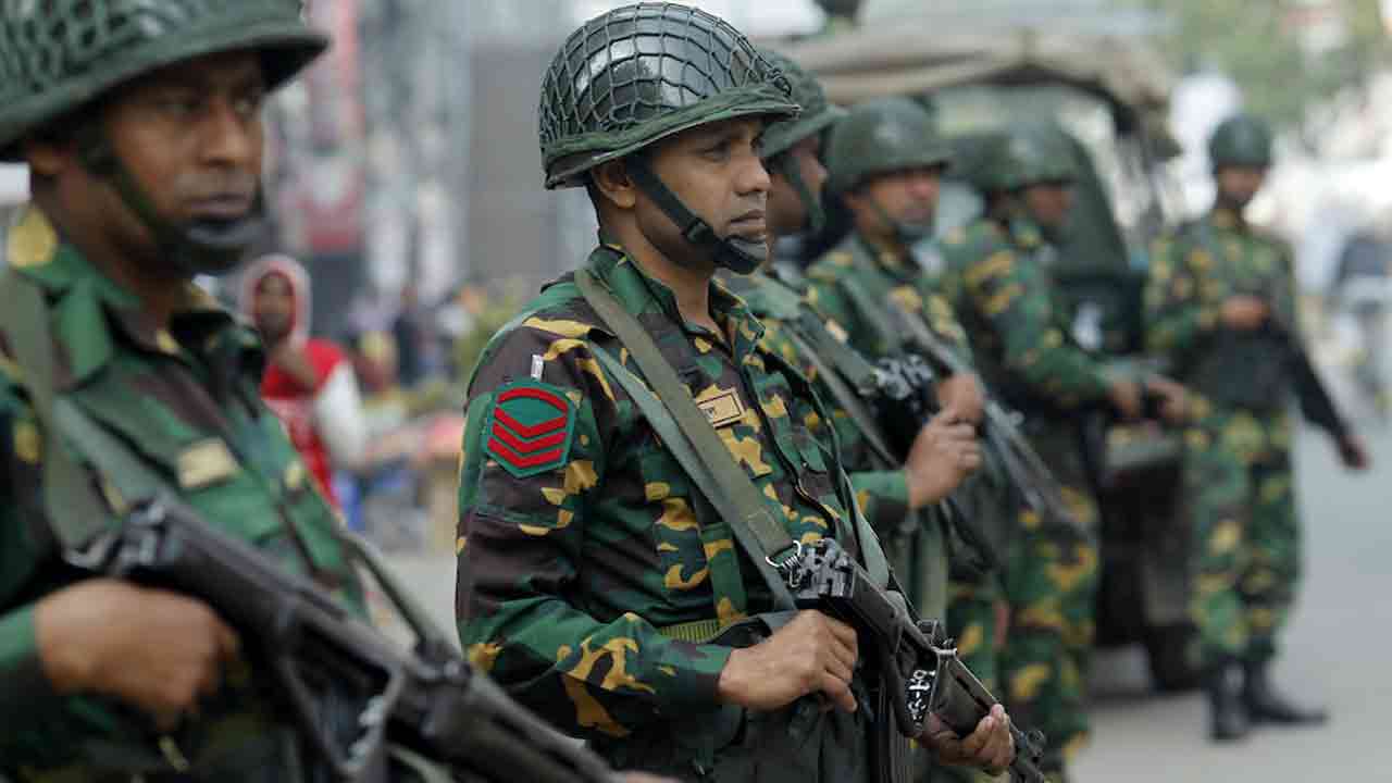 বাংলাদেশের সেনা।