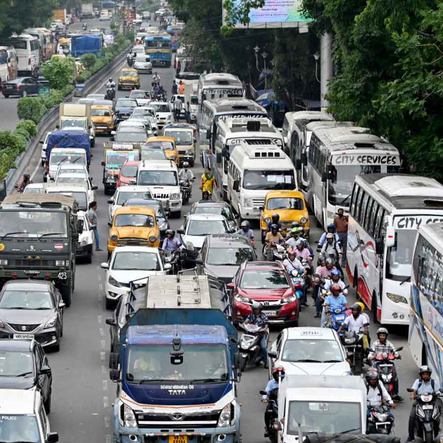 কলকাতার পথে হবে যান নিয়ন্ত্রণ।