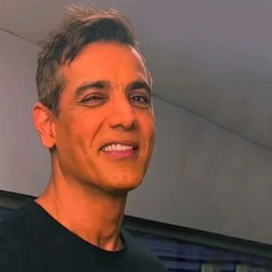 জন কি অসুস্থ?