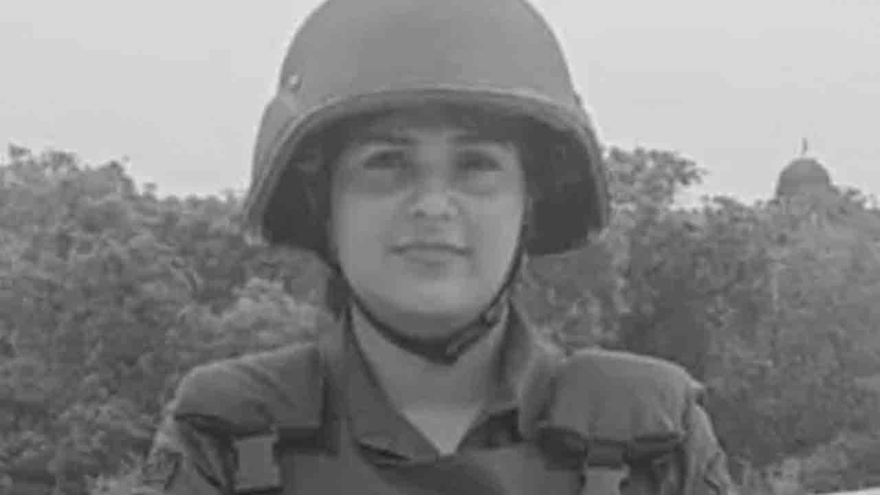 দিল্লি পুলিশের সোয়াট কমান্ডো কাজল চৌধরি। ছবি: সংগৃহীত।