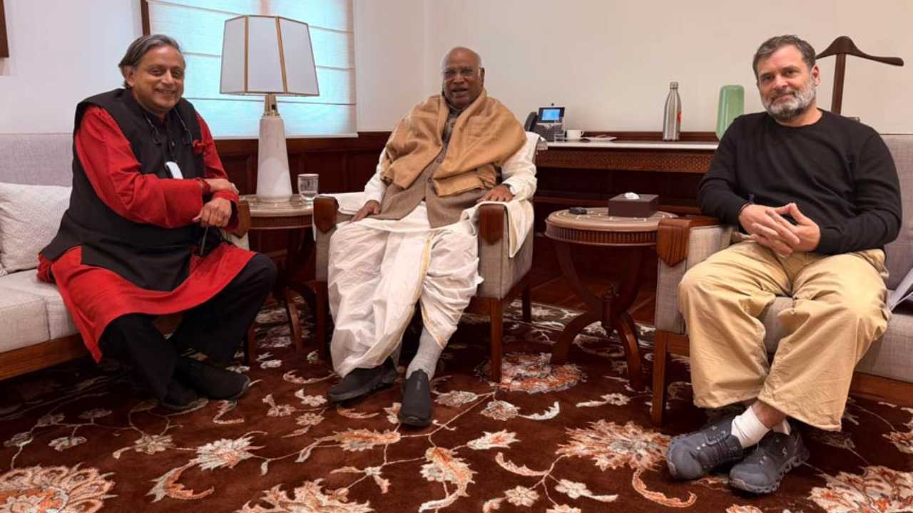 We are moving together, on same page, Shashi Tharoor says after meeting with Rahul Gandhi and Mallikarjun Kharge